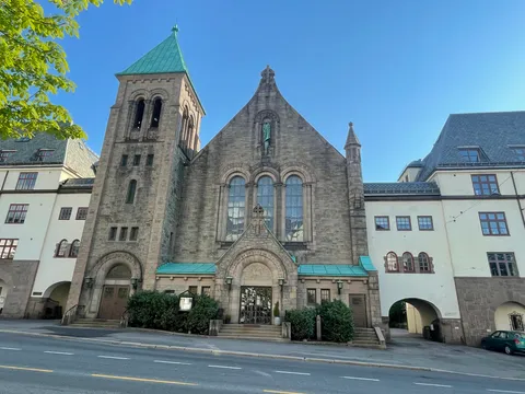Seremonisted: Frogner kirke.