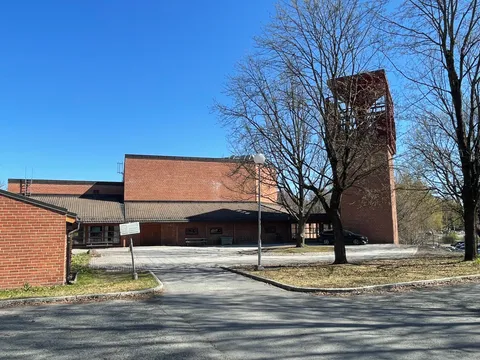 Seremonisted: Helgerud kirke.