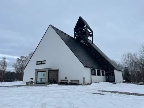 Seremonisted: Holmen kirke.