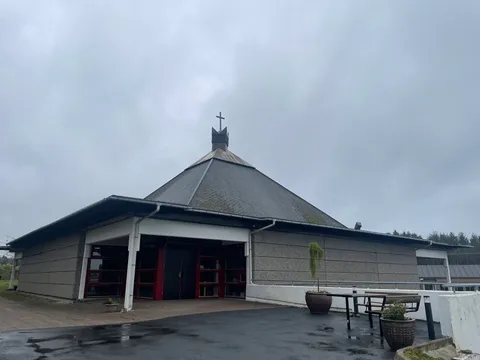 Seremonisted: Landro kyrkje.