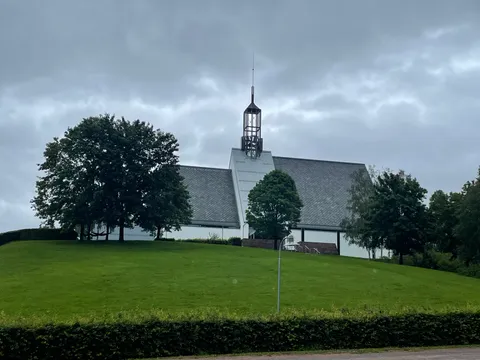 Seremonisted: Lommedalen kirke.