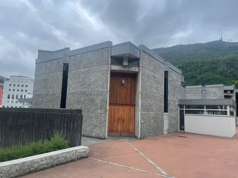 Seremonisted: Møllendal.