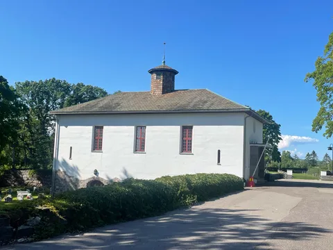 Seremonisted: Slagen kapell.