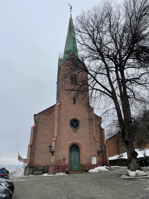 Seremonisted: Tangen kirke.